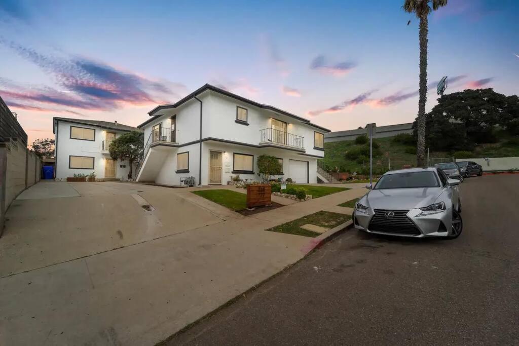 Casa Italia -2Br- Free Driveway Parking For 2 Cars Apartment Сан Диего Екстериор снимка