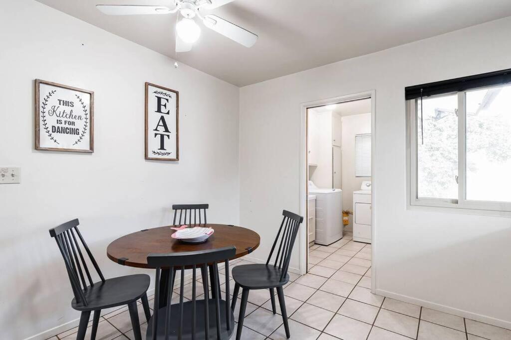 Casa Italia -2Br- Free Driveway Parking For 2 Cars Apartment Сан Диего Екстериор снимка